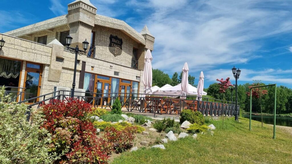 Bački Dvor